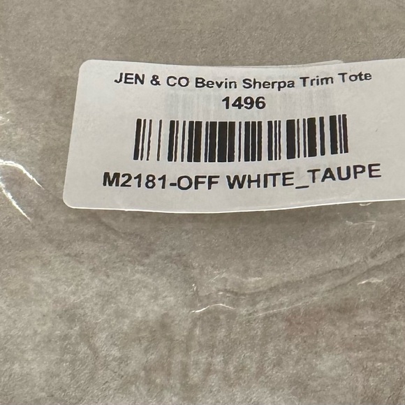 JEN & CO Elegant Sherpa Trim Tote - Picture 2 of 4